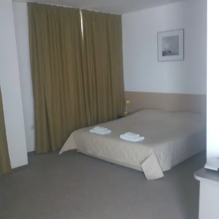 Hotel City Mark Hotel 2*