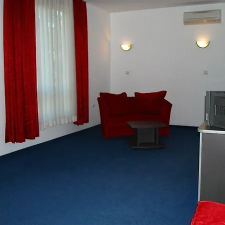 Hotel City Mark Hotel 2*