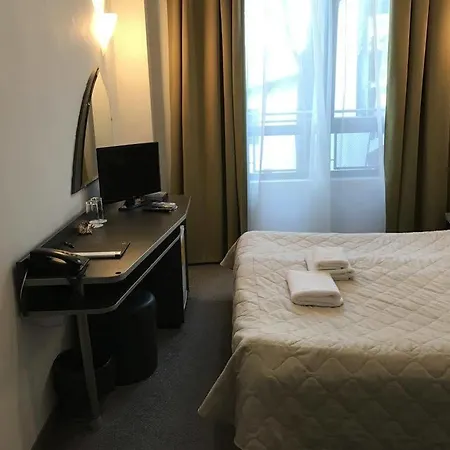 Hotel City Mark Hotel 2*